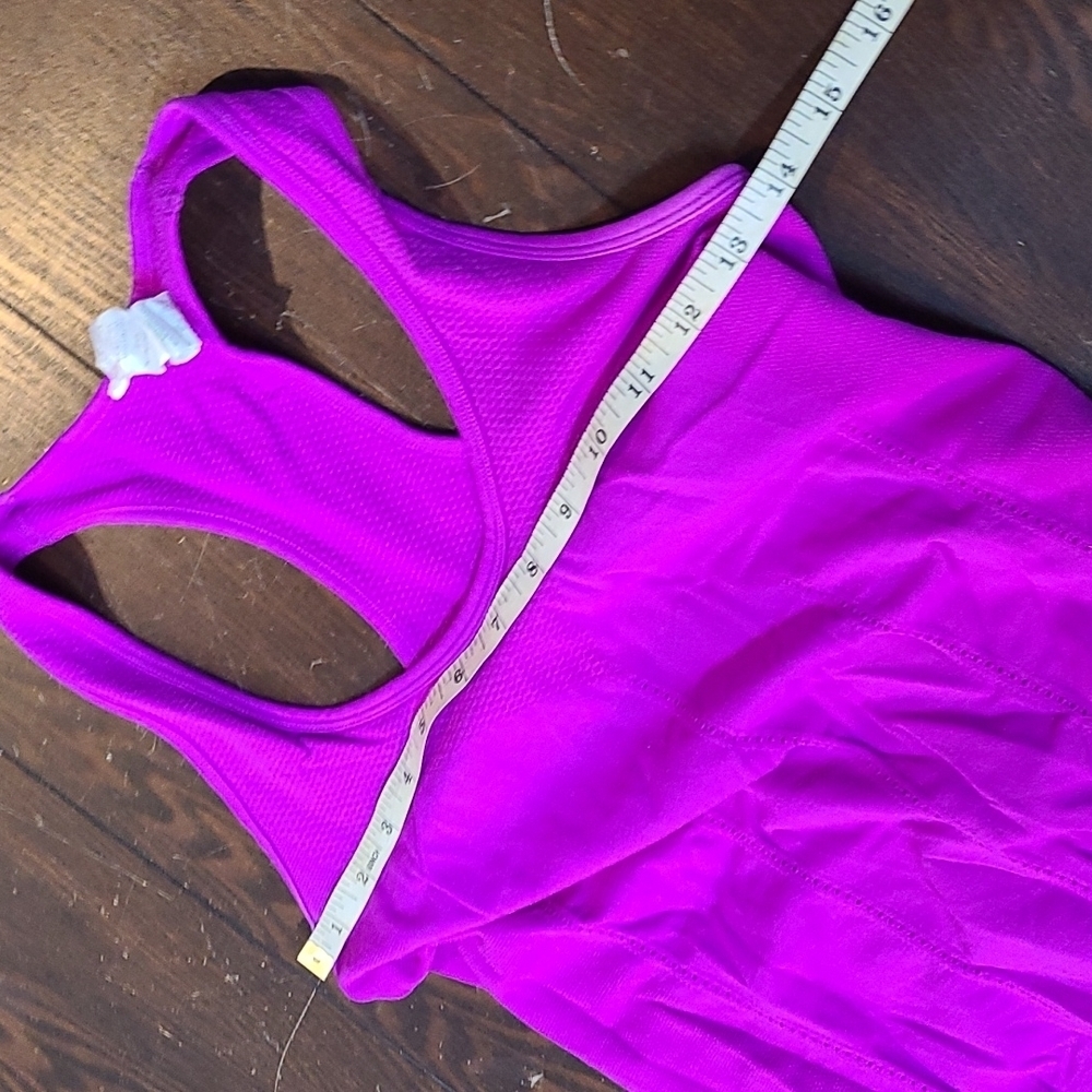 🦋 Fabletics Workout Top - Picture 4 of 7